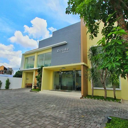 Rivisha Hotel Maguwo Buitenkant foto