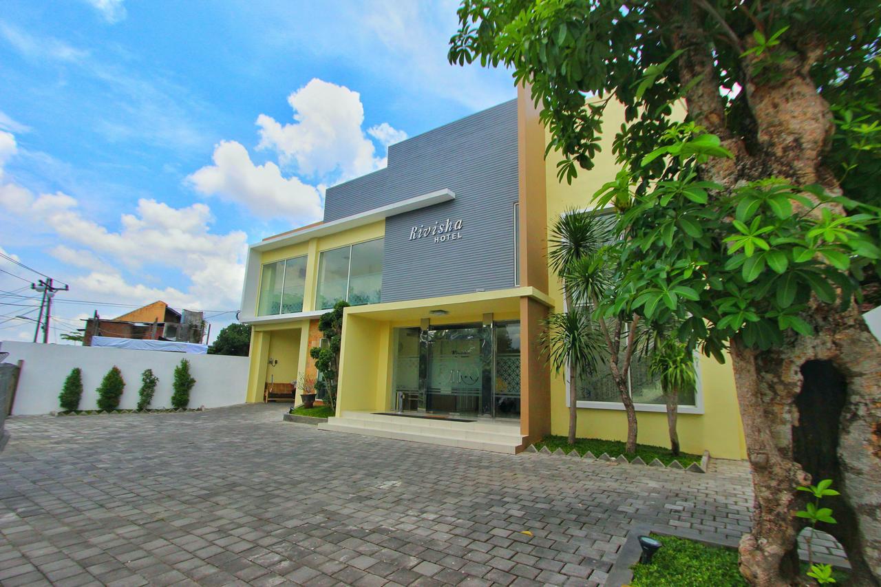 Rivisha Hotel Maguwo Buitenkant foto